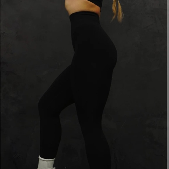 NEW Nikkifont Activewear Dawn Leggings - Picture 5 of 7